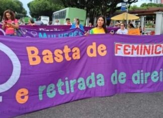 Mulheres ocupam o Centro de Manaus em protesto contra feminicídio e violência de gênero