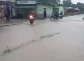 Temporal com mais de 62 mm de chuva em uma hora deixa Itacoatiara em alerta máximo