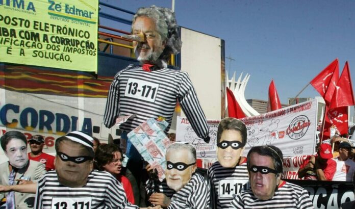 AFP__20050817__MVD2005081794358__v3__HighRes__BrazilAntiLulaDemonstration-e1774980645115-1536x904