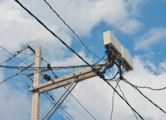 Âmbar assume Amazonas Energia e veta medidores aéreos em Manaus