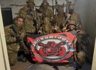 Símbolo da Torcida Jovem do Flamengo surge em meio a combate na guerra da Ucrânia