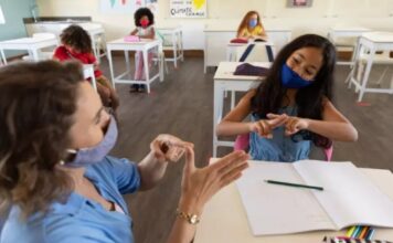 Manaus pode tornar Libras prioridade nas escolas da rede municipal