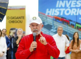 Lula rebate Trump, diz que Pix é do Brasil e que não será alterado