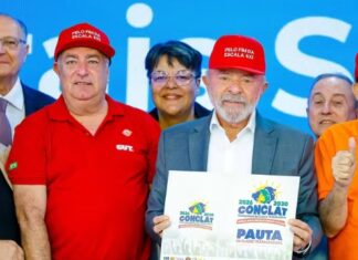 Lula se reúne com centrais sindicais e defende fim da escala 6×1