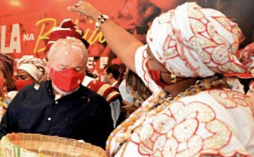 Pai de santo diz que “inimigos” não poderão destruir Luiz Inácio Lula da Silva durante cerimônia no Espírito Santo