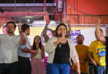 Professora Maria do Carmo se emociona com carinho dos moradores da zona Sul