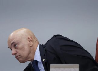 Parlamentares da oposição apresentam 52º pedido de impeachment de Alexandre de Moraes no Senado