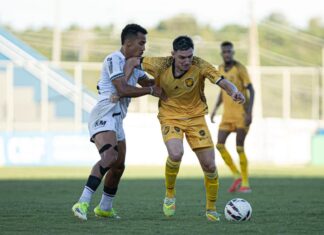 Amazonas perde invencibilidade após derrota para o Figueirense com gol de ex