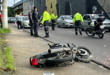 Motociclista morre após colisão com carreta na avenida Rodrigo Otávio, em Manaus