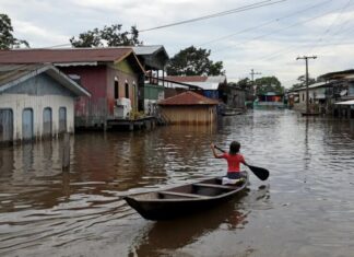 Número de atingidos pela cheia chega a 186 mil no Amazonas; 18 municípios decretam emergência