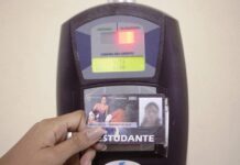 Suspeitos são detidos durante operação contra fraude na emissão de cartões de meia-passagem no transporte público