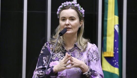 Júlia Zanatta
