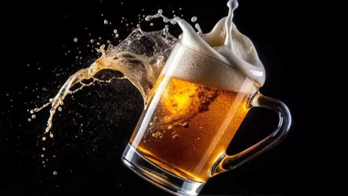 caneca-cerveja-exuberante-AdobeStock_842639371