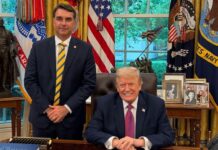 Flávio Bolsonaro relata pedido a Trump para evitar tarifas sobre produtos brasileiros
