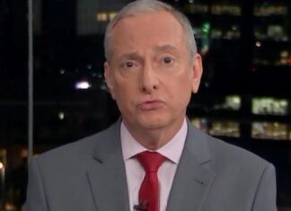 Jornalista José Roberto Burnier é atacado por pitbull e mostra ferimentos: ‘Estava sem guia’