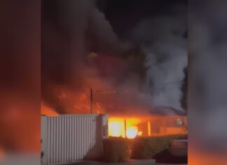 Incêndio assusta moradores e destrói residência na zona Centro-Oeste de Manaus