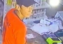 Homem é filmado furtando celular em mercadinho e foge após o crime