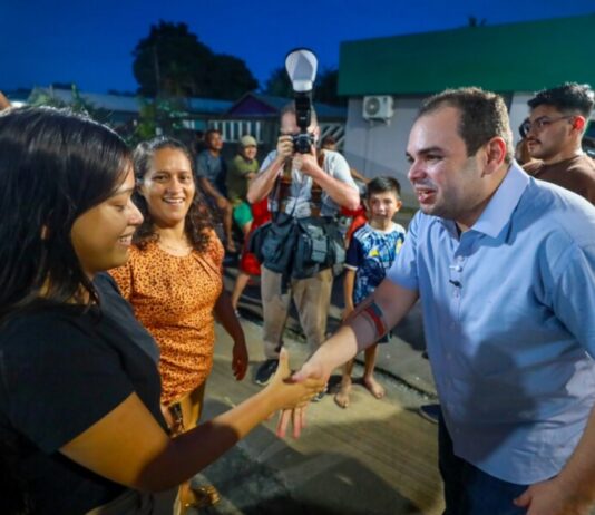 Em Novo Airão, Roberto Cidade anuncia aumento do Auxílio Estadual para R$ 250 já a partir de 2027