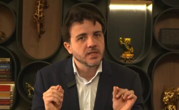 Candidato do MBL diz que Flávio Bolsonaro não vence Lula e o chama de “criminoso”