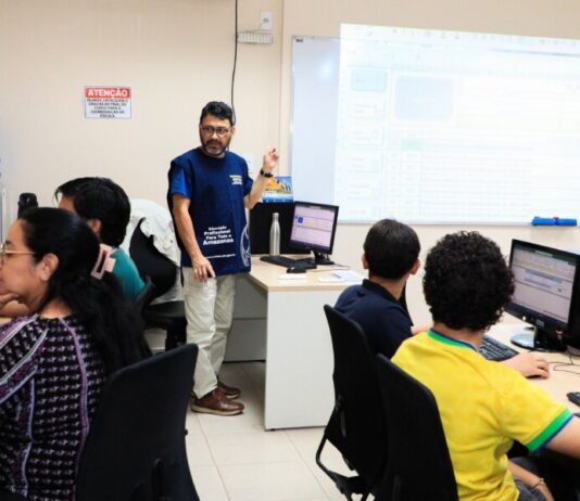 Câmara Municipal de Manaus forma 60 novos alunos em cursos de informática básica e avançada