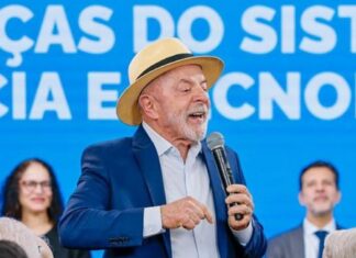 Lula reage à missão dos EUA e diz que quem tentar interferir nas eleições brasileiras vai apanhar muito