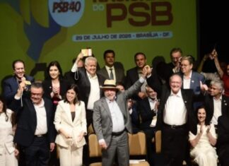 Lula chama Bolsonaro de ‘homicida’ em convenção do PSB que oficializou Alckmin como seu vice