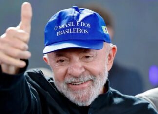 Lula registra candidatura e declara R$ 4,8 milhões em bens ao TSE