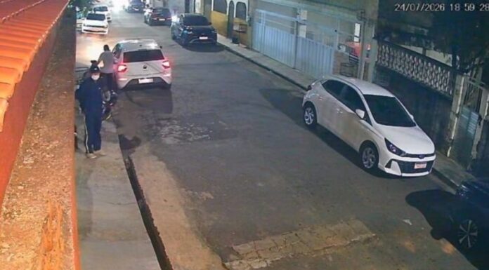 Câmeras registram ação de trio que invadiu residência de jornalista e fez reféns em Manaus