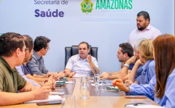 Roberto Cidade promete solucionar pendências com médicos após anunciar R$ 127 milhões em repasses