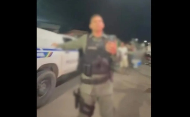 POLICIAL