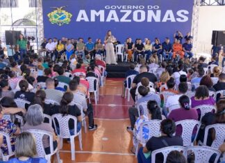 Primeira-dama Thaisa Cidade acompanha edição do Governo Presente na zona Norte de Manaus