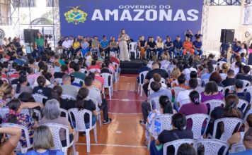 Primeira-dama Thaisa Cidade acompanha edição do Governo Presente na zona Norte de Manaus