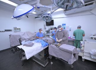 Governador Roberto Cidade visita Hospital Francisca Mendes e conhece tecnologia utilizada em cirurgias cardíacas pediátricas