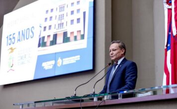 Adjuto Afonso homenageia ACA pelos 155 anos e entrega lei que reconhece a entidade como Patrimônio Cultural