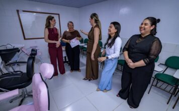 Thaisa Cidade acompanha ação de qualificação profissional para mulheres em situação de vulnerabilidade