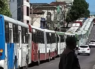 Manaus enfrenta falta de água e luz e agora tem ameaça de greve dos rodoviários