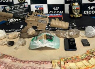 Ações policiais apreendem @rmas, quase 2 kg de drog4s e dinheiro em Manaus