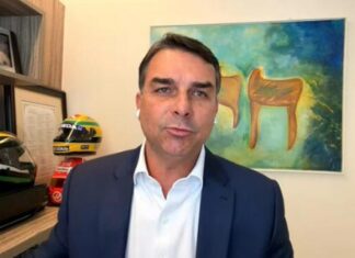 Flávio diz que ‘gostaria muito’ de ter Daniella Marques como vice
