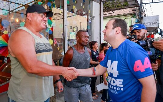Roberto Cidade começa corpo a corpo da campanha pelo Jorge Teixeira, na zona Leste