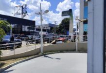 Homem é assassinado a tiros diante de shopping no bairro Parque Dez, em Manaus