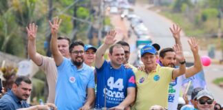 Adjuto Afonso participa de carreata em Iranduba ao lado de Roberto Cidade