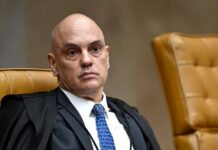 Alexandre de Moraes resiste e não pretende cair sozinho, afirma jornalista