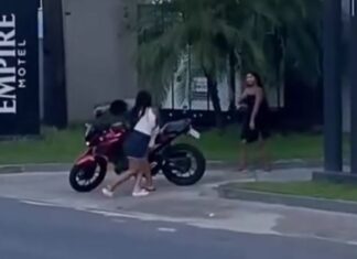 VÍDEO: Mulher flagra marido saindo de motel com a amante e parte pra p0rrada em Manaus
