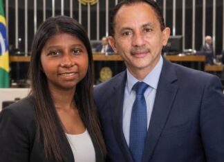 Menina da Bota e Caneta Azul recebem quase R$ 1,9 milhão do Fundo Eleitoral