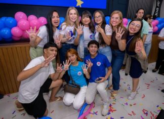 Thaisa Cidade reúne mais de 300 jovens e apresenta propostas de Roberto Cidade para a juventude do Amazonas