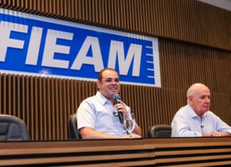 Roberto Cidade defende diálogo com indústria e novas matrizes econômicas para gerar emprego e renda no Amazonas
