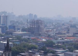Fumaça toma conta de Manaus e deixa céu encoberto nesta quinta-feira