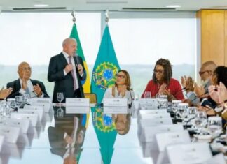 Em encontro com pastores, Lula critica uso político da religião: ‘respeito a fé das pessoas’