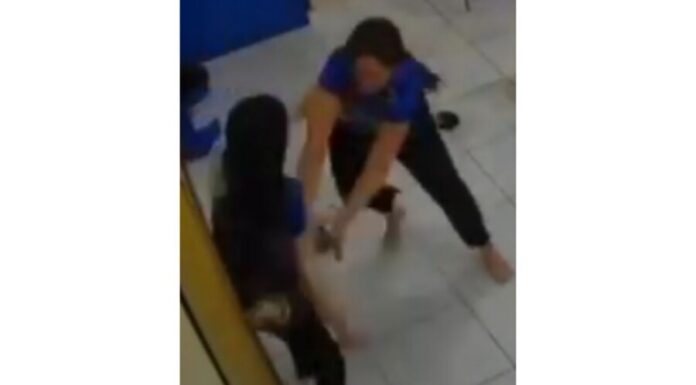 Professora leva f4c4da nas costas e aluna afirma à PM que não gostava dela