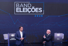 PoderData/Aya mostra Flávio Bolsonaro com 52% contra 48% de Lula a menos de uma semana do segundo turno